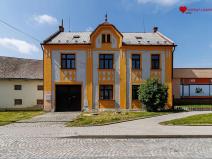 Prodej rodinného domu, Cholina, 333 m2