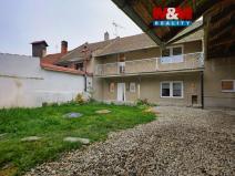Prodej rodinného domu, Lešany, 160 m2