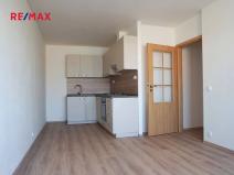 Pronájem bytu 2+kk, Praha - Braník, Novodvorská, 40 m2