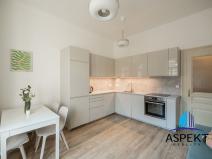 Pronájem bytu 2+kk, Praha - Nové Město, Trojická, 42 m2