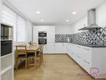 Prodej bytu 2+1, Ostrov, Masarykova, 51 m2