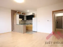 Pronájem bytu 1+kk, Jesenice, Mezi Domy, 36 m2