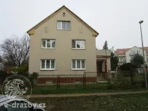 Dražba vícegeneračního domu, Praha - Letňany, Vamberská, 246 m2