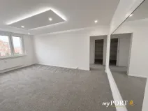 Pronájem bytu 3+1, Karlovy Vary, Severní, 84 m2