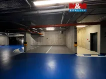Pronájem garážového stání, Praha - Nusle, Nuselská, 16 m2