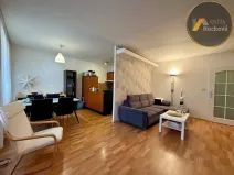 Prodej bytu 3+1, Praha - Prosek, Pískovcová, 67 m2