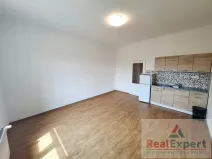 Pronájem bytu 1+kk, Praha - Žižkov, Jeseniova, 25 m2