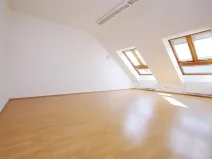 Pronájem kanceláře, Praha - Smíchov, Štefánikova, 82 m2