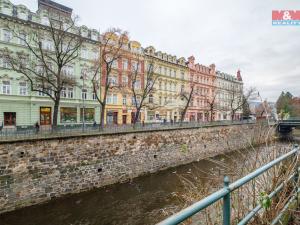 Prodej bytu 2+1, Karlovy Vary, nábřeží Jana Palacha, 69 m2