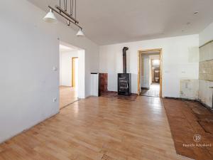 Prodej bytu 3+1, Volary, Náměstí, 97 m2