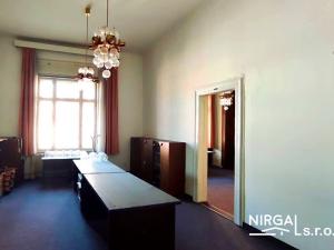 Prodej kanceláře, Karlovy Vary, 2300 m2