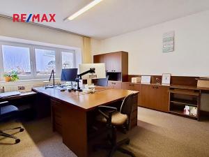 Prodej kanceláře, Praha - Březiněves, Na hlavní, 821 m2