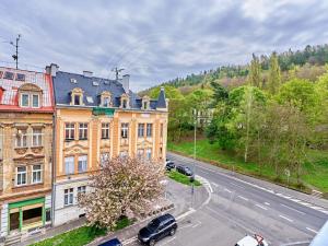 Prodej bytu 3+1, Karlovy Vary, Wolkerova, 52 m2