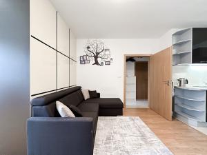 Prodej bytu 2+kk, Praha - Horní Měcholupy, Modenská, 58 m2