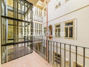 Pronájem bytu 2+kk, Praha - Malá Strana, Nosticova, 39 m2