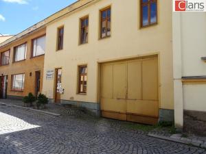 Pronájem obchodního prostoru, Nový Jičín, Masarykovo nám., 310 m2