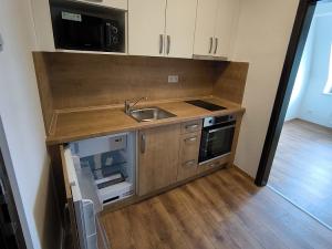 Prodej bytu 2+kk, Praha - Suchdol, Suchdolské náměstí, 30 m2