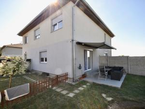 Prodej bytu 3+kk, Polerady, 71 m2