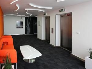 Pronájem kanceláře, Praha - Žižkov, Vinohradská, 2350 m2