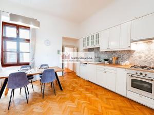 Prodej bytu 3+1, Praha - Malá Strana, Mostecká, 112 m2