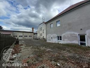 Prodej výrobních prostor, Načeradec, Zámecké náměstí, 1800 m2