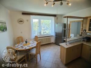 Prodej bytu 4+1, Zdounky, Nádražní, 97 m2