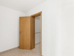 Pronájem bytu 2+kk, Praha - Horní Měcholupy, Modenská, 49 m2