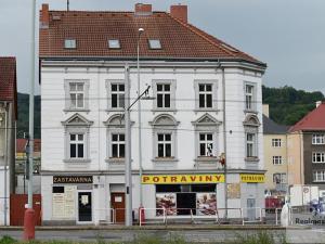 Pronájem obchodního prostoru, Ústí nad Labem, Národního odboje, 38 m2