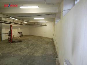 Pronájem skladu, Praha - Hloubětín, Nademlejnská, 90 m2