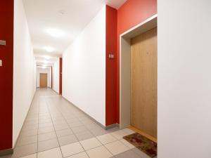 Prodej bytu 2+kk, Praha - Prosek, Kytlická, 54 m2