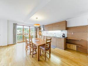 Pronájem bytu 4+kk, Praha - Košíře, Linhartova, 102 m2