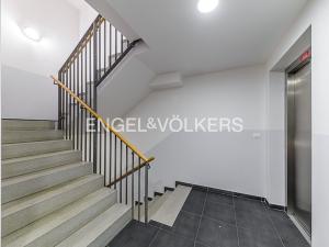 Pronájem bytu 4+kk, Praha - Košíře, Linhartova, 102 m2