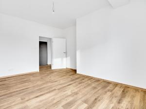 Prodej bytu 3+kk, Karlovy Vary, Dubová, 71 m2