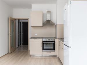 Pronájem bytu 1+kk, Praha - Vysočany, Svatošových, 32 m2