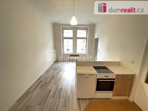 Pronájem bytu 2+kk, Praha - Smíchov, Kmochova, 40 m2