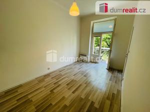 Pronájem bytu 1+kk, Praha - Smíchov, Na Skalce, 22 m2