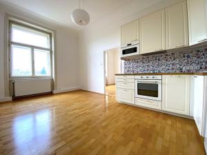 Prodej bytu 2+kk, Praha - Nové Město, Trojická, 52 m2