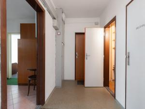 Prodej bytu 2+kk, Praha - Černý Most, Vybíralova, 44 m2