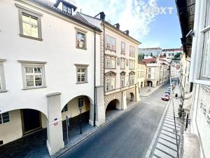 Prodej bytu 3+1, Praha - Malá Strana, Tomášská, 77 m2