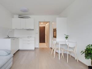 Prodej bytu 1+kk, Praha - Vysočany, Bassova, 28 m2