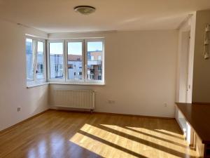 Pronájem bytu 3+kk, Praha - Strašnice, Janýrova, 83 m2