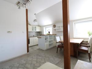 Pronájem bytu 3+kk, Praha - Kbely, Hrušovická, 80 m2