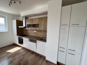 Pronájem bytu 3+kk, Praha - Háje, Loosova, 74 m2