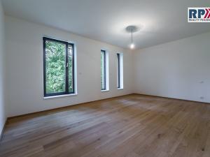 Pronájem vily, Praha - Klánovice, U trativodu, 152 m2