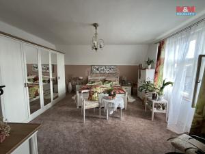 Prodej rodinného domu, Bělá pod Bezdězem, Husova, 240 m2