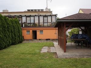 Pronájem rodinného domu, Boleradice, 130 m2