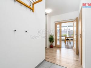 Prodej bytu 4+kk, Praha, Novostrašnická, 99 m2