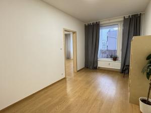 Pronájem bytu 2+kk, Praha - Střížkov, Zakšínská, 52 m2