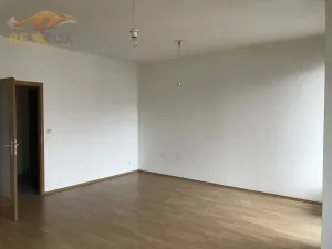 Pronájem bytu 1+kk, Praha - Žižkov, Roháčova, 38 m2