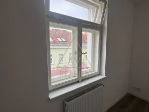 Pronájem bytu 2+kk, Praha - Vršovice, Černomořská, 47 m2